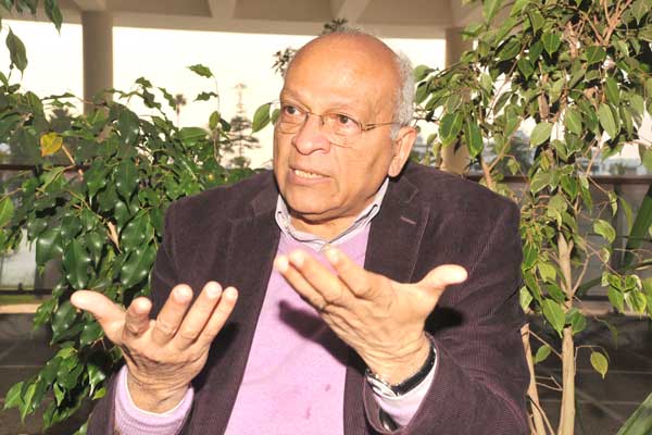 مال الغيطاني : «لو ما ترشحش السيسي حتبقى مصيبة»